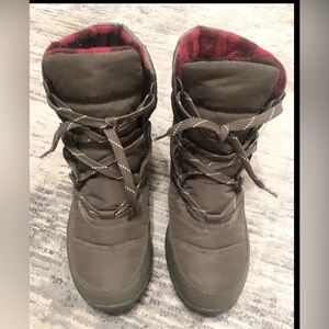 Sorel Whitney Short Lace Up Snow Boot Size US 9 UK 7 EU 40 Green- EUC